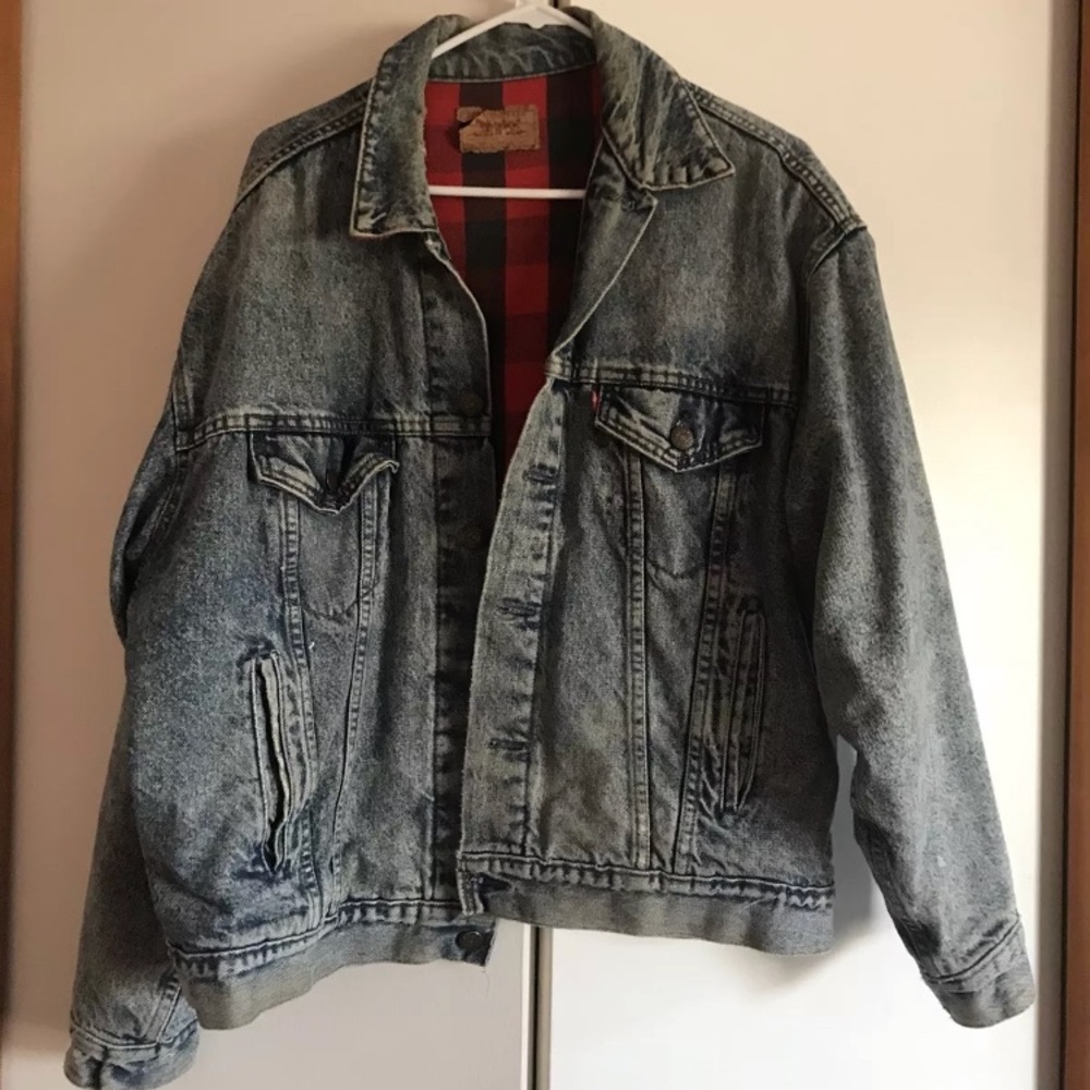 Vintage distressed Levis denim jean jacket